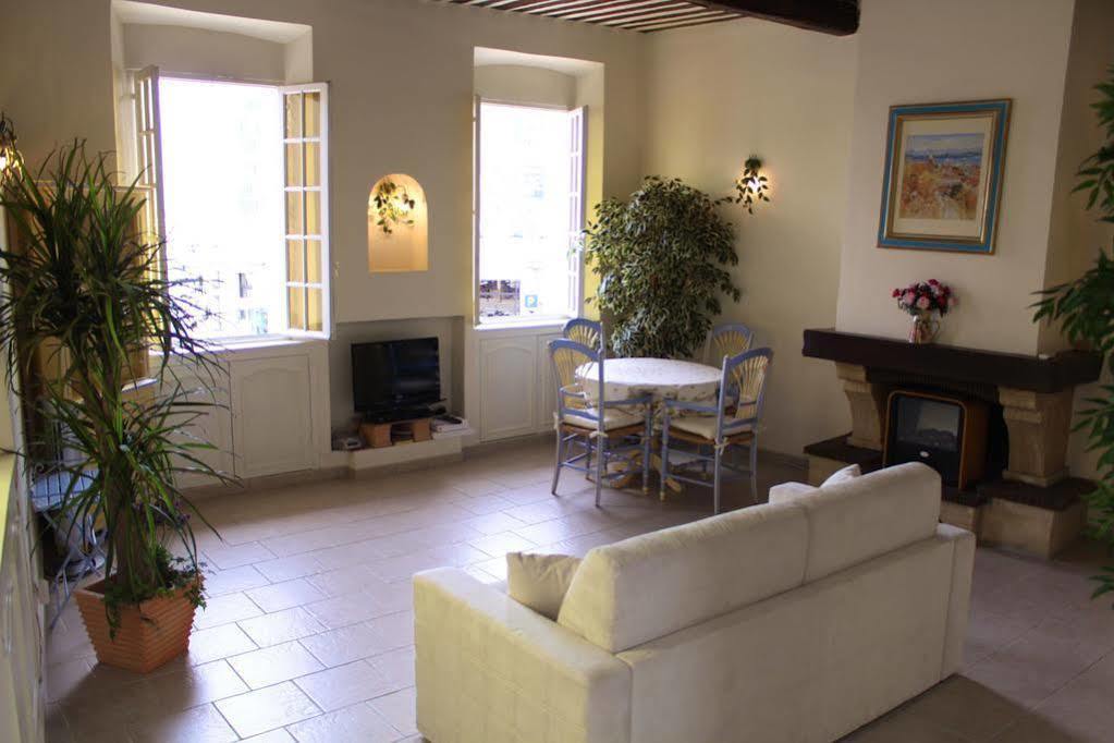 Very Charming Studio Apartment On Port In Cannes A Short Walk To Palais With Aircon And Internet 411 Екстериор снимка