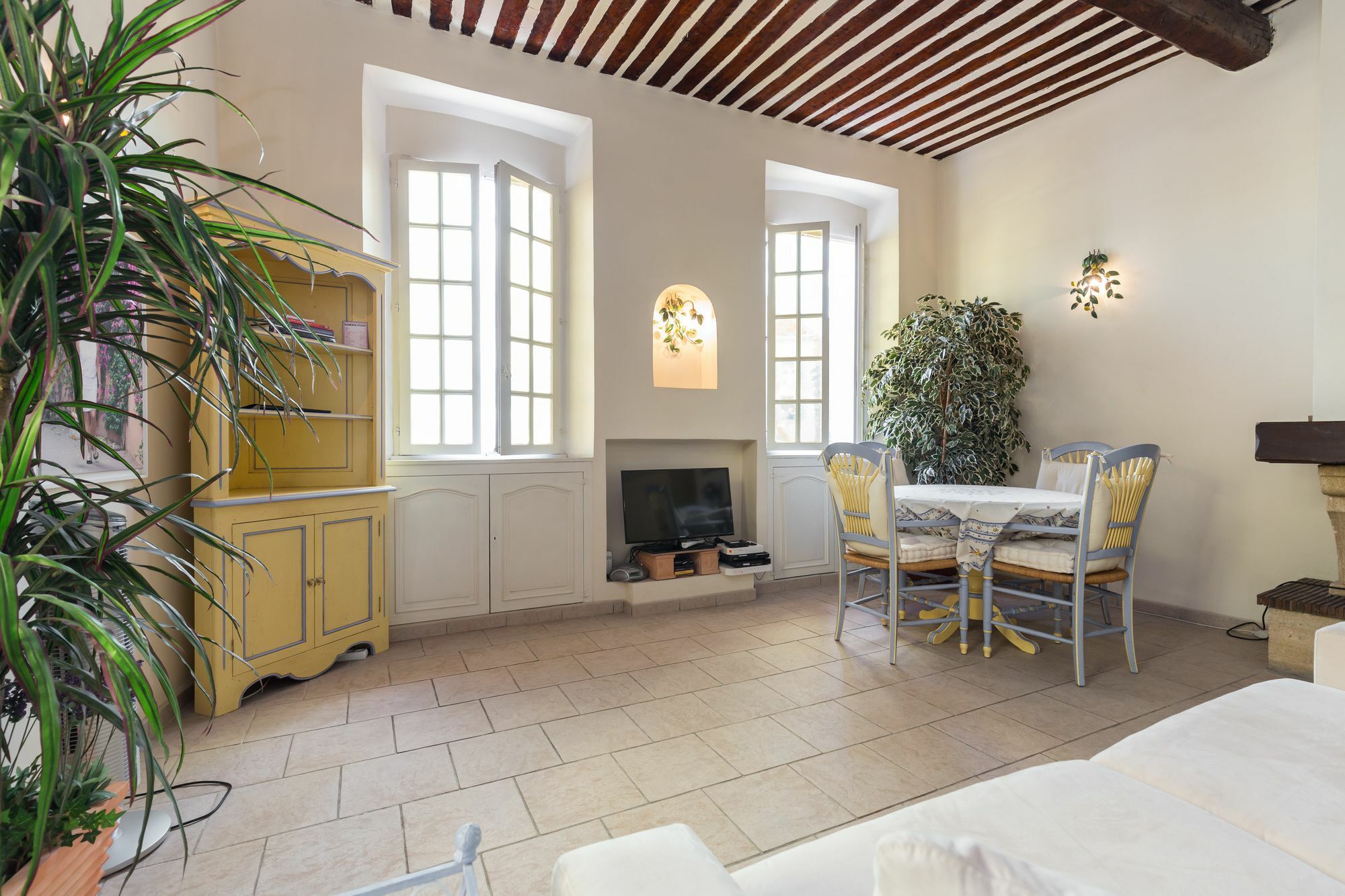 Very Charming Studio Apartment On Port In Cannes A Short Walk To Palais With Aircon And Internet 411 Екстериор снимка